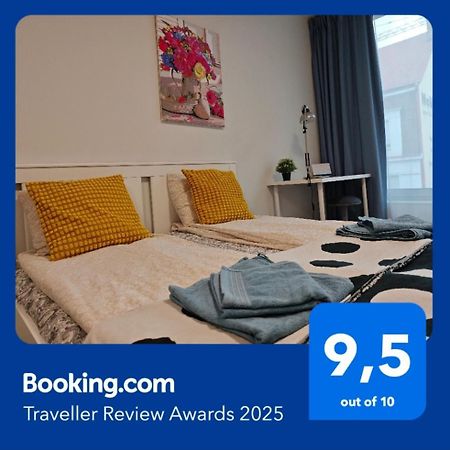 Comfort Flat With Great Location Praga Exterior foto