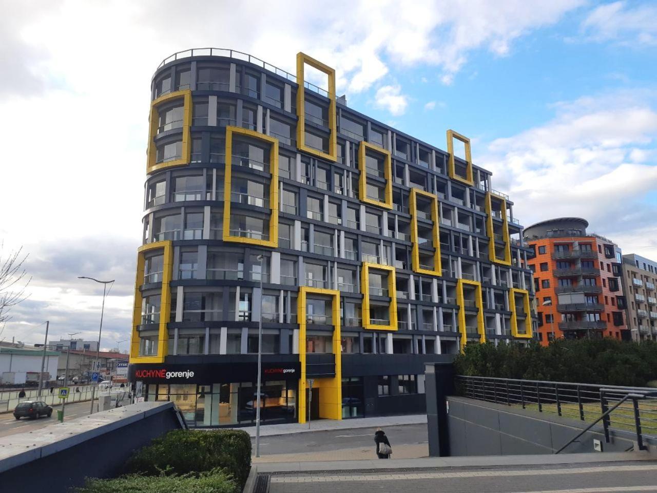 Comfort Flat With Great Location Praga Exterior foto