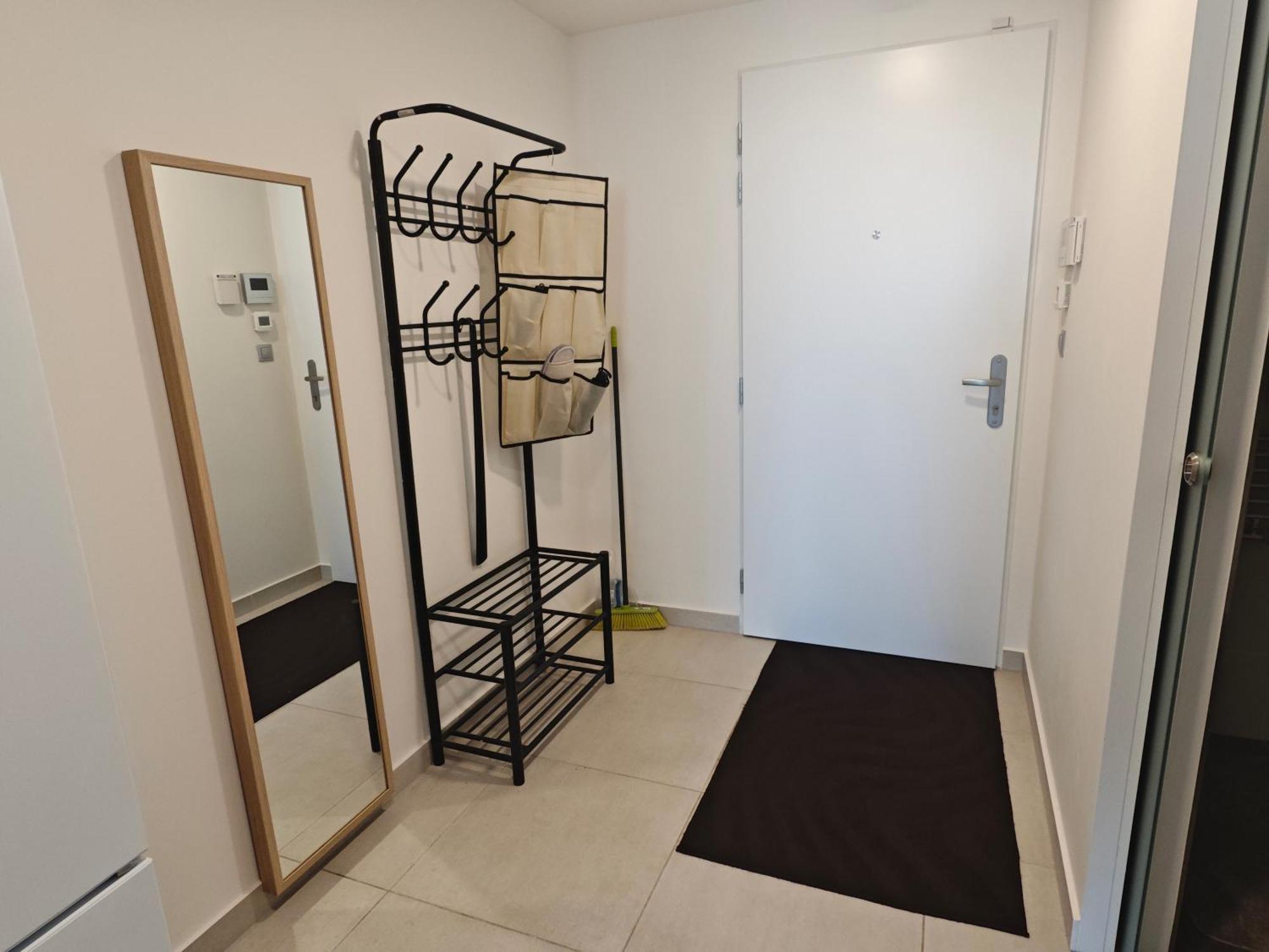 Comfort Flat With Great Location Praga Exterior foto