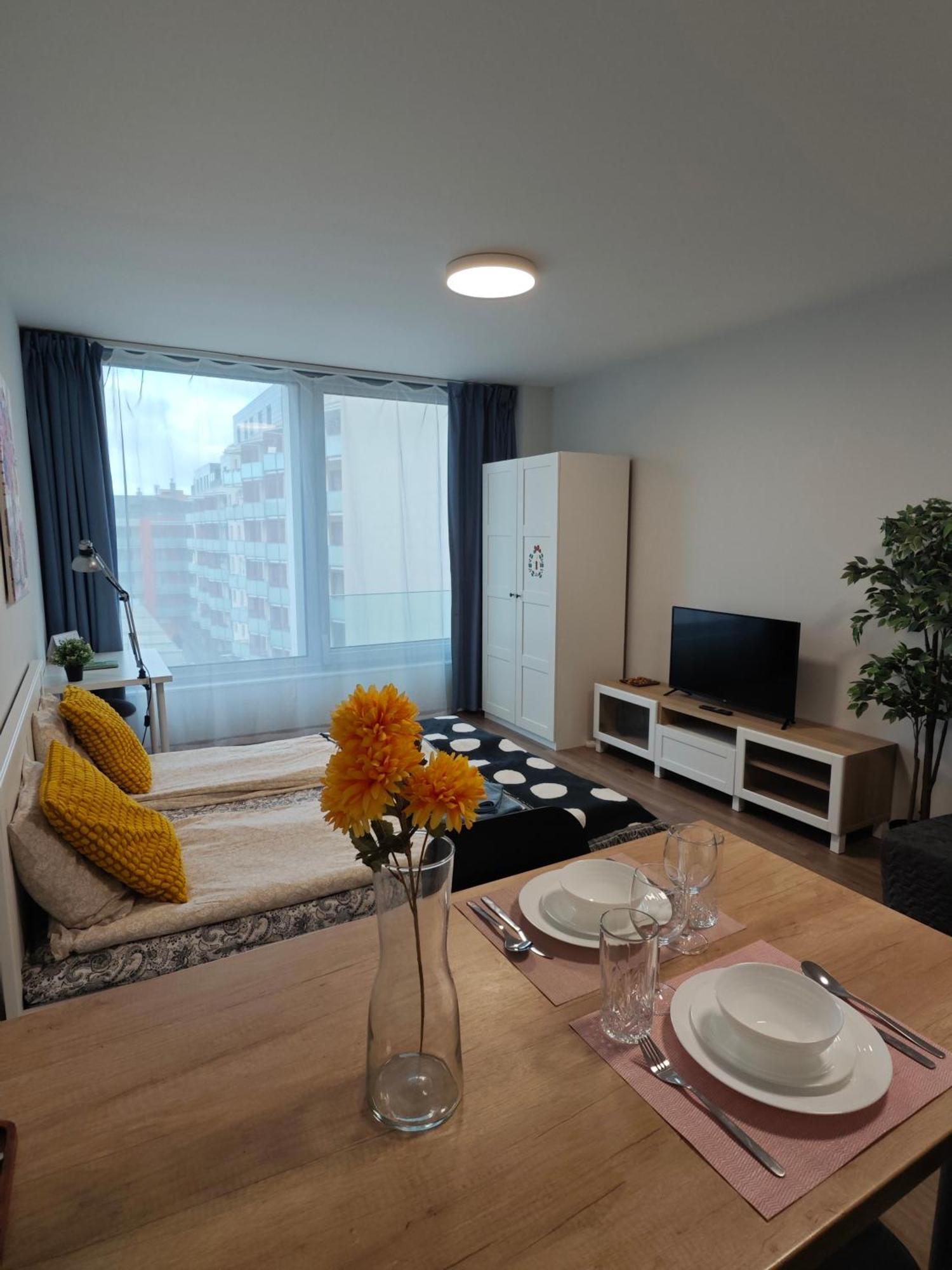 Comfort Flat With Great Location Praga Exterior foto